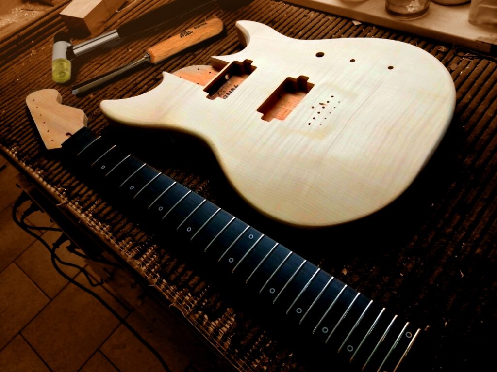 We build your custom guitar - Panico Custom Instruments